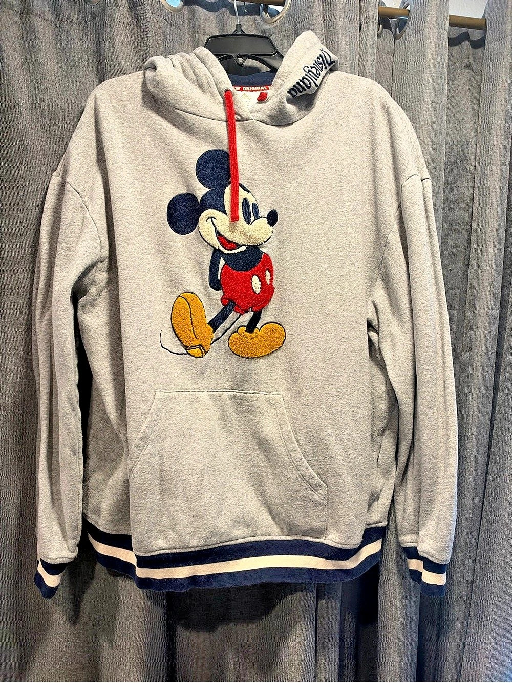 Disney Disneyland Mickey Mouse Embroidered Pullover Hoodie Disneyland